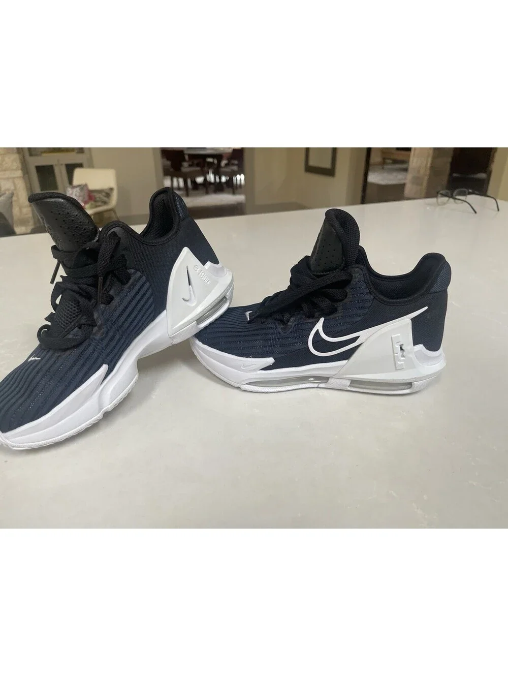 Nike LeBron Witness 6 GS Black Dark Obsidian Basketball Shoes